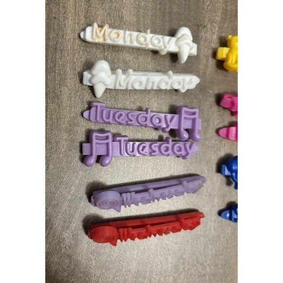 Vintage 80s Days of the Week plastic hair barrettes, Lot Of 11 - Picture 4 of 7